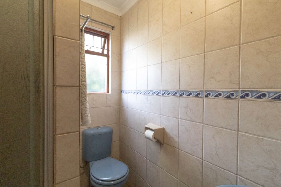 4 Bedroom Property for Sale in Sandbaai Western Cape